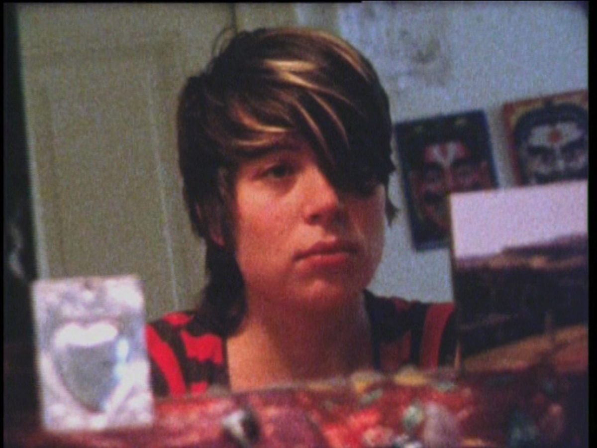 <i>schulen</i>, 2008 
</br>
video, color, sound, 2'6''
>