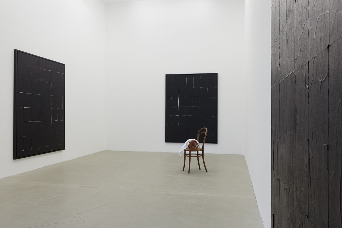 <i>verso</i>, 2012</br>installation view, kaufmann repetto, milan