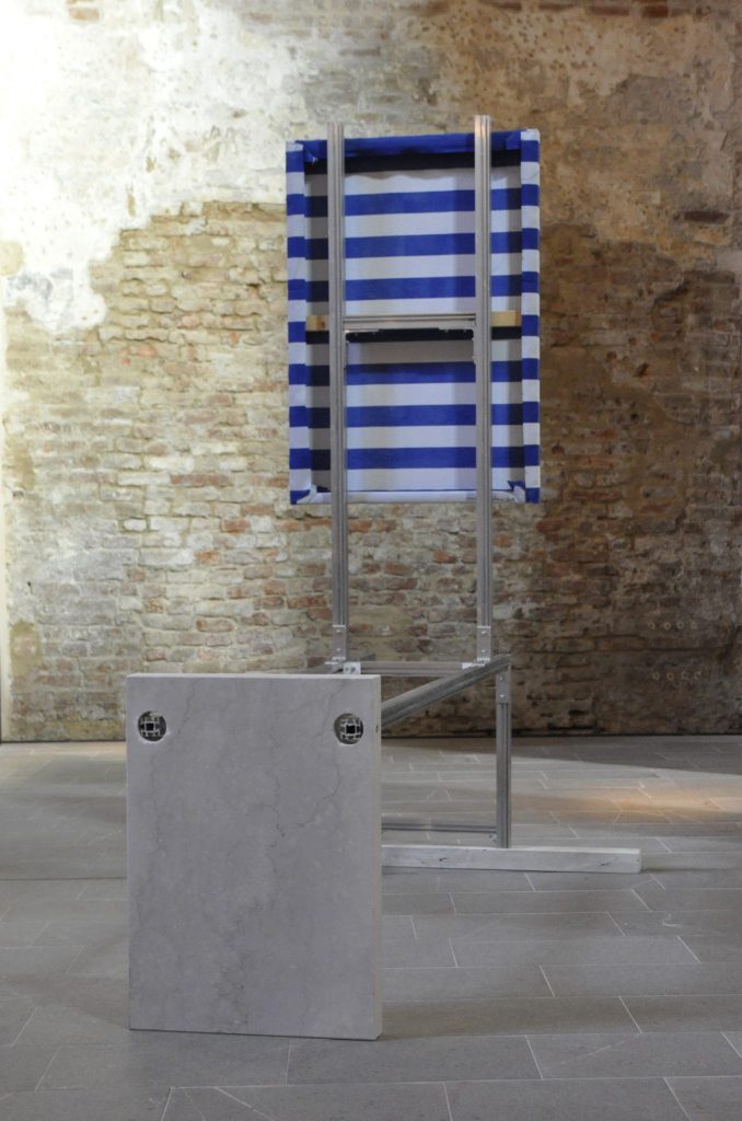 <i>Uno più uno uguale tre</i>, 2014
</br>
installation view, museo archeologico san lorenzo, cremona>