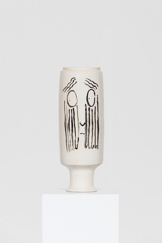 <i>erschöpfte vase</i>, 2017 
</br>
pottery and lacquer, 37 x 14 x 14 cm / 14.5 x 5.5 x 5.5 in</br>
installation view, mudam, luxembourg
>