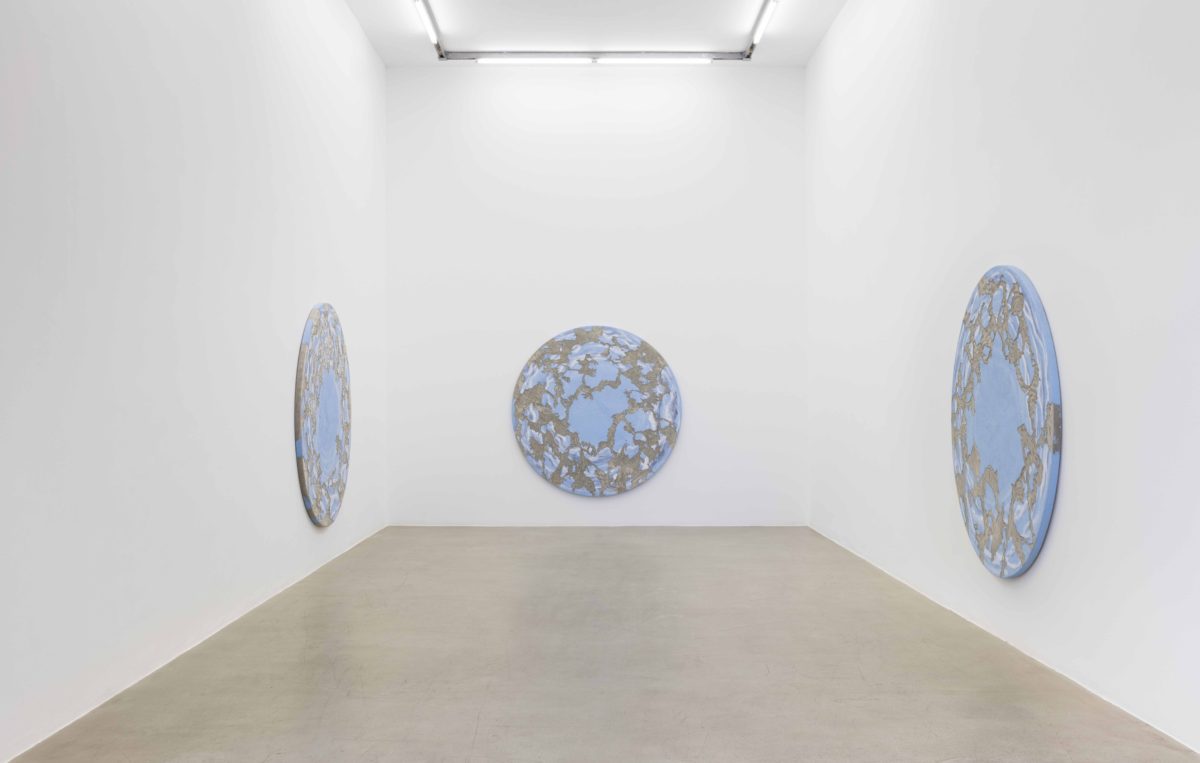 <i>underneath</i>, 2017
</br> 
installation view, kaufmann repetto, milan>