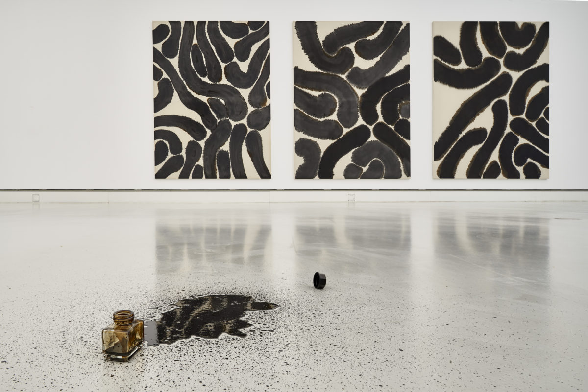<i>liberty and tree</i>, 2019
</br> installation view, kunsthalle mainz, mainz
>