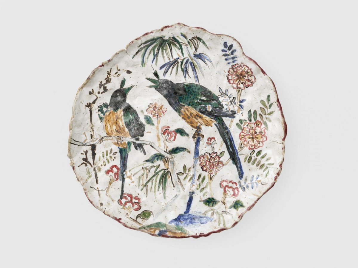 <i>untitled</i>, 2002
</br>
glazed ceramic, 20,3 x 20,3 cm / 8 x 8 in>