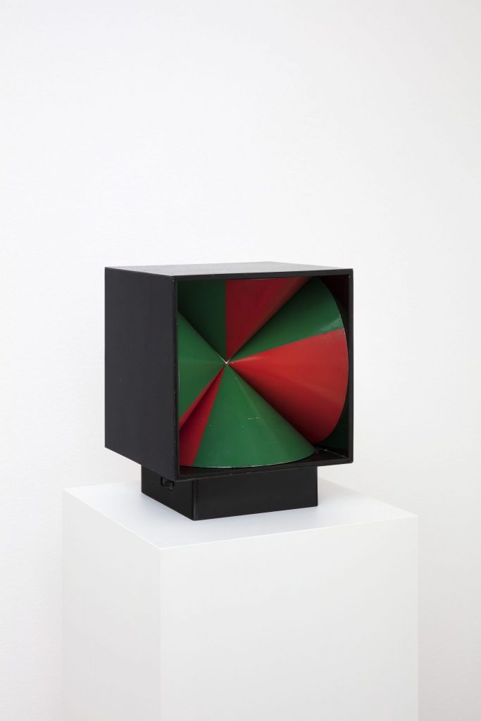 <i>tetracono (tetracone)</i>, 1965
</br>
(alternate view)
>