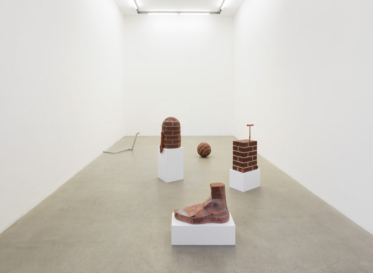 <i>!hear rings!</i>, 2016 
</br>
installation view, kaufmann repetto, milan
>