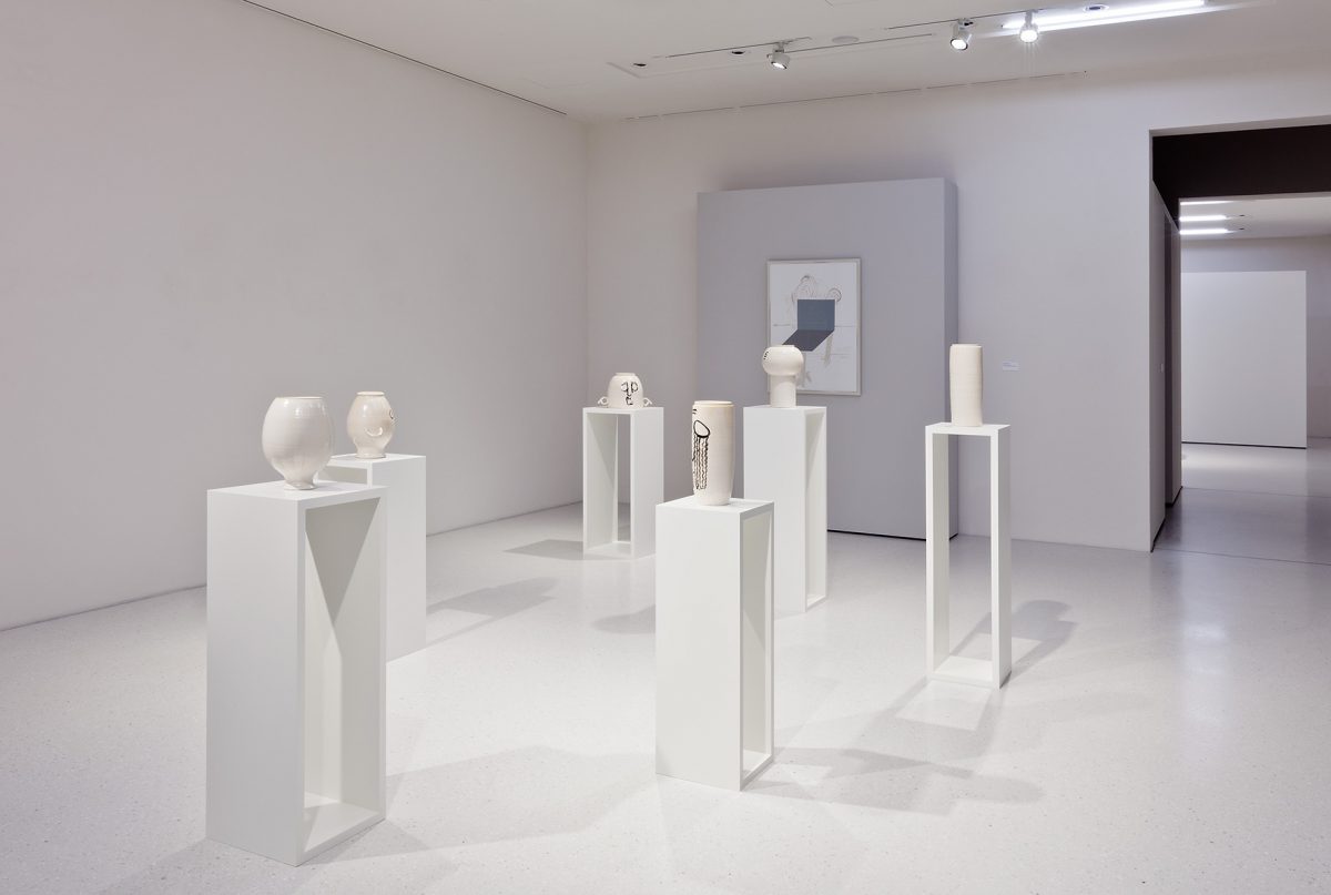 <i>more</i>, 2015 
</br>
installation view, neue galerie, kassel
>