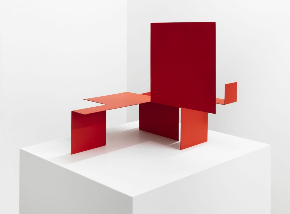 <i>scultura pieghevole (foldable sculpture)</i>, 1951-91
</br>
metal, 70 x 70 x 60 cm / 27.5 x 27.5 x 23.6 in
>