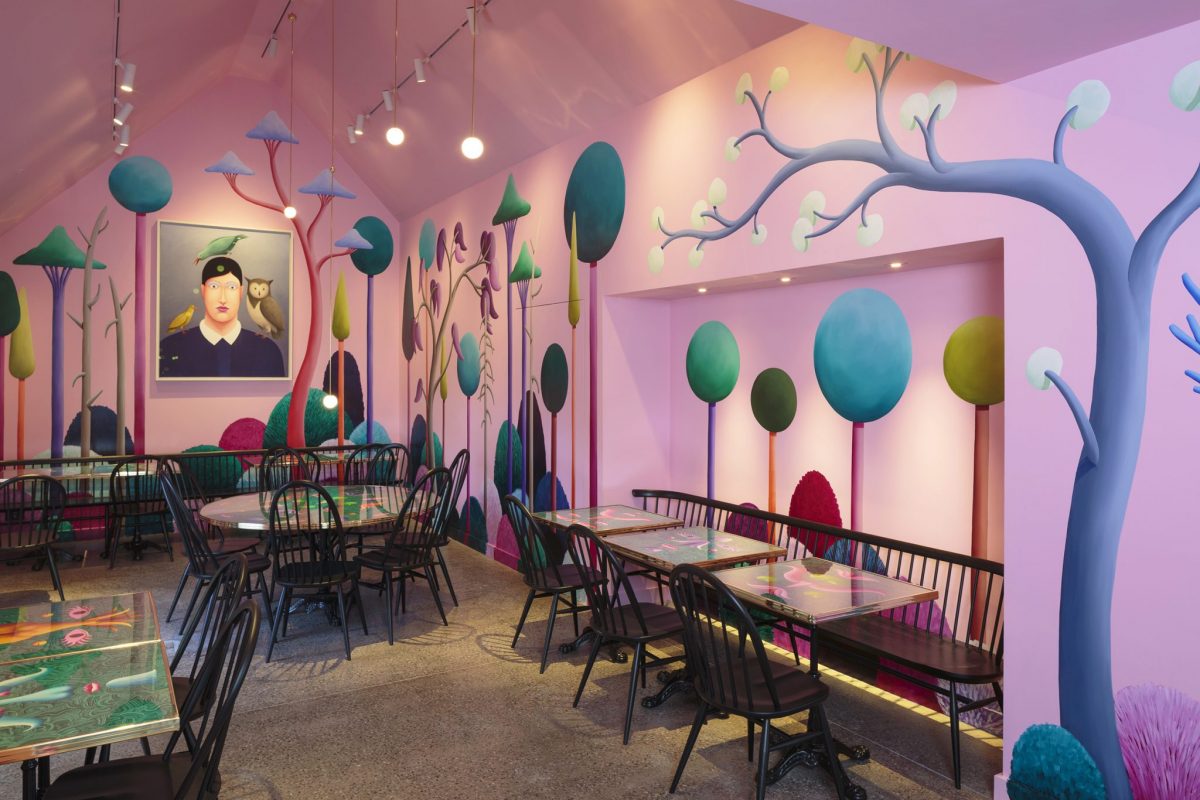 <i>café party</i>, 2017
</br>
installation view, jupiter artland, edinburgh>