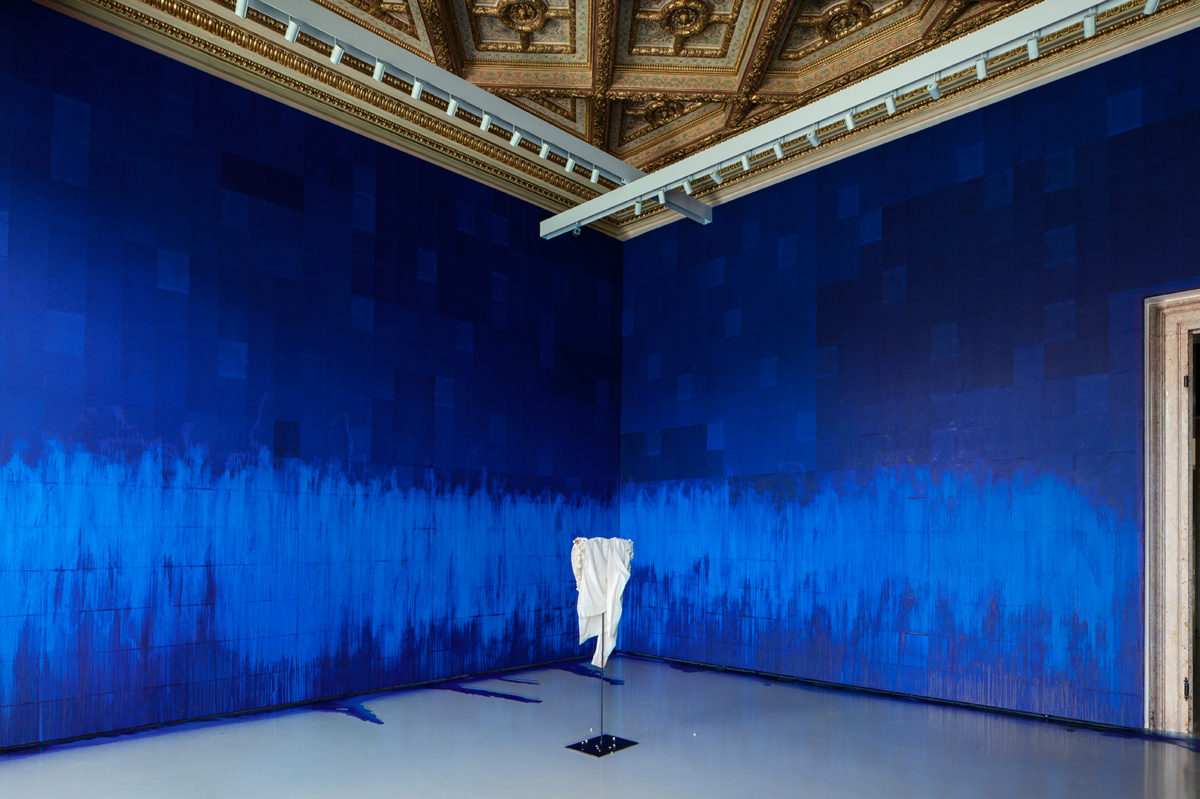 <i>the illusion of light</i>, 2014
</br>
installation view, palazzo grassi, venice>