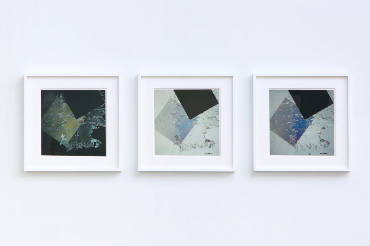 <i>composizione a luce polarizzata n.3</i>, 1953-60
</br>
polarized light photograph, 3 pieces, 30,7 x 30 cm / 12.1 x 11.8 in (each)
>