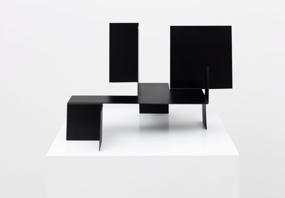 <i>scultura pieghevole (foldable sculpture)</i>, 1951-91
</br>
(alternate view)>