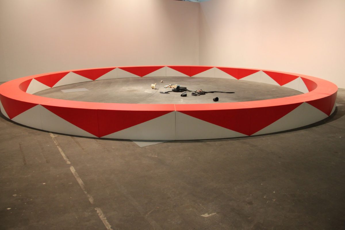 <i>horses and figures</i>, 2013
</br>
installation view, art unlimited, basel>