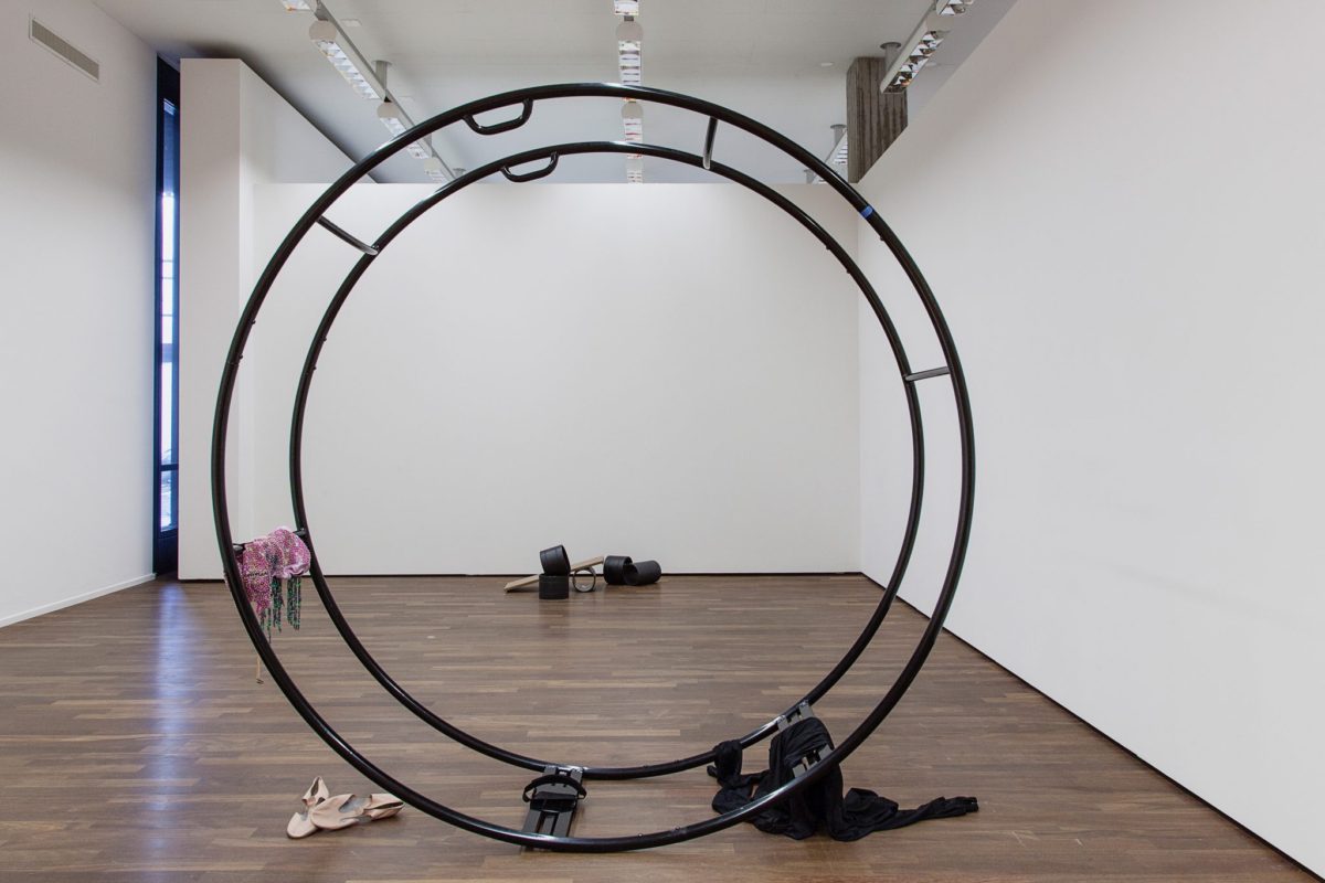 <i>goodbye horses</i>, 2012
</br>
installation view, kunsthaus zurich, zurich>