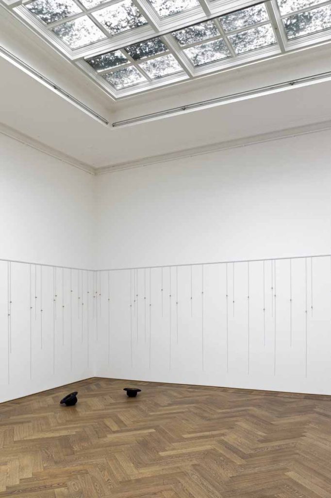 <i>morgenlied (morning song)</i>, 2012
</br>
installation view, kunsthalle basel, basel>