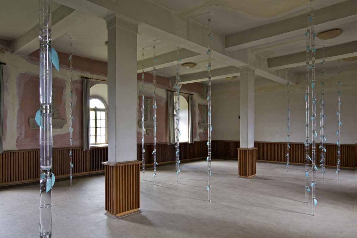 <i>bambus</i>, 2012 
</br>installation view, documenta (13), kassel
>