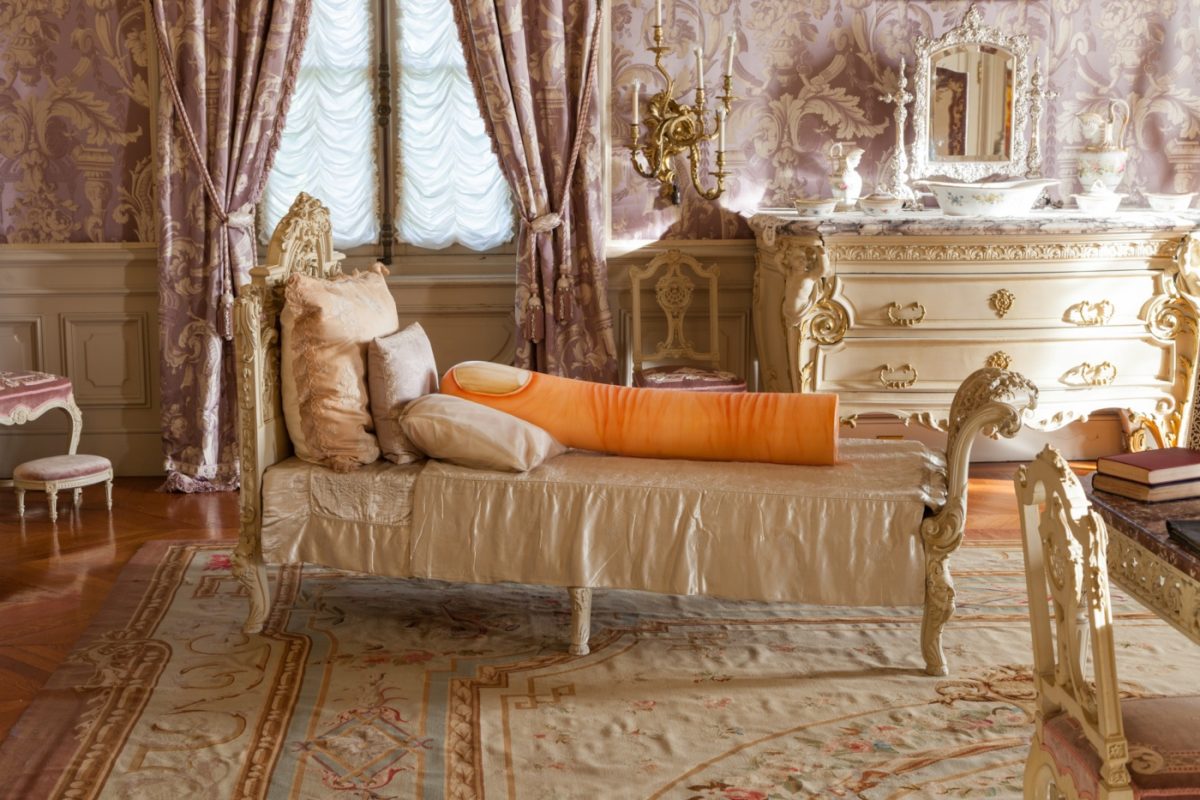 <i>marble ghosts</i>, 2019
</br>
installation view, marble house, newport mansions>