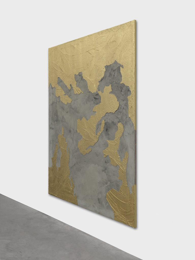 <i>wind wall icon</I>, 2020
</br>
metallic pigment, red, black paint, concrete, fiber and vinyl on canvas
</br>
(alternate view)>