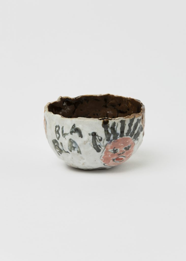 <i>untitled</i>, 2021
</br>
glazed ceramic, 5 x 8,2 x 8,2  cm / 2 x 3.2 x 3.2 in>