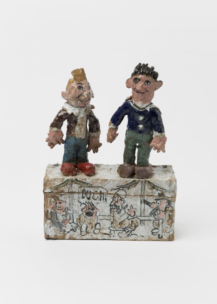 <i>untitled</i>, 2020
</br>
glazed ceramic </br> 26 x 19 x 7,6 cm / 10.2 x 7.4 x 2.9 in>