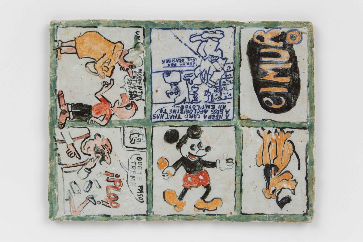 <i>untitled</i>, 2020
</br>
glazed ceramic, 29,8 x 22,8 cm / 11.7 x 9 in>