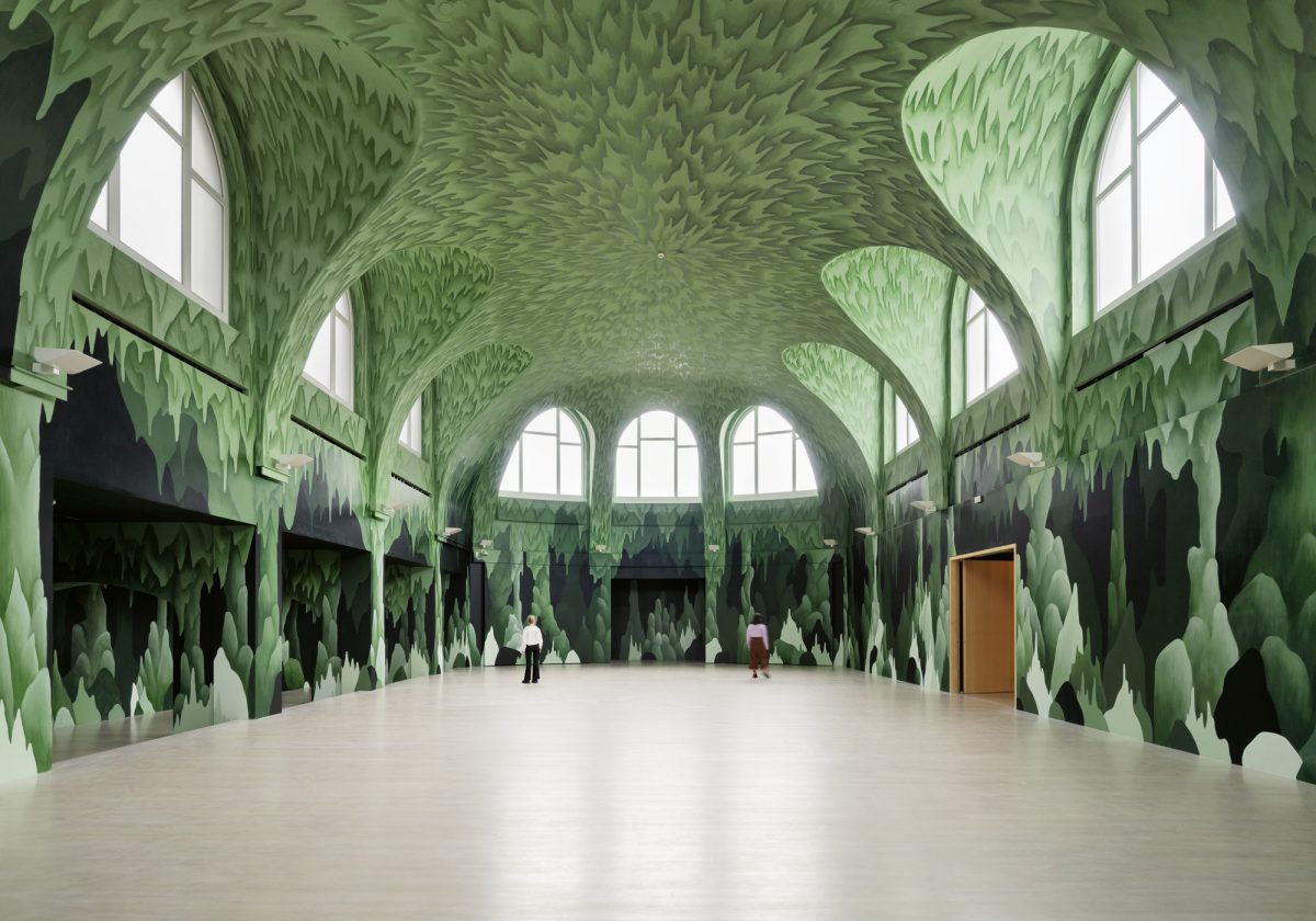 <I>Stage Fright</i>, 2021
</br> installation view, Kestner Gesellschaft>