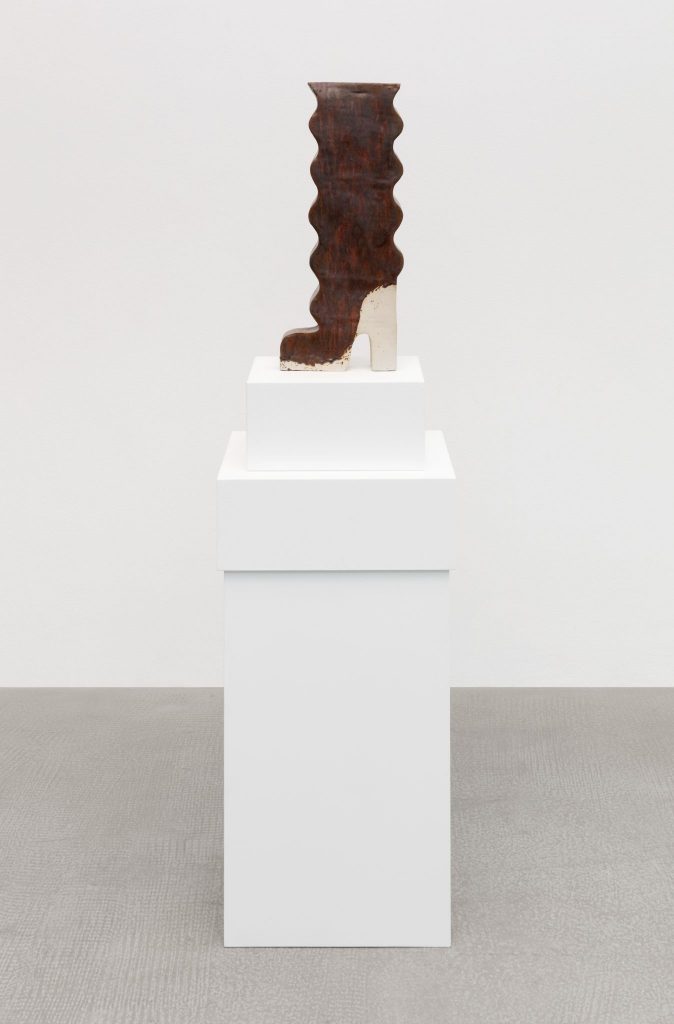 <i>wavy oxide boot</i>, 2018</br>158 x 30,5 x 23 cm / 62.2 x 12 x 9.1 in