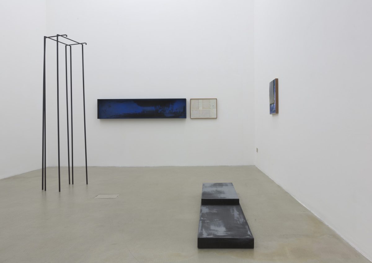 <i>oxymoron grey</i>, 2013</br>installation view, kaufmann repetto, milan
