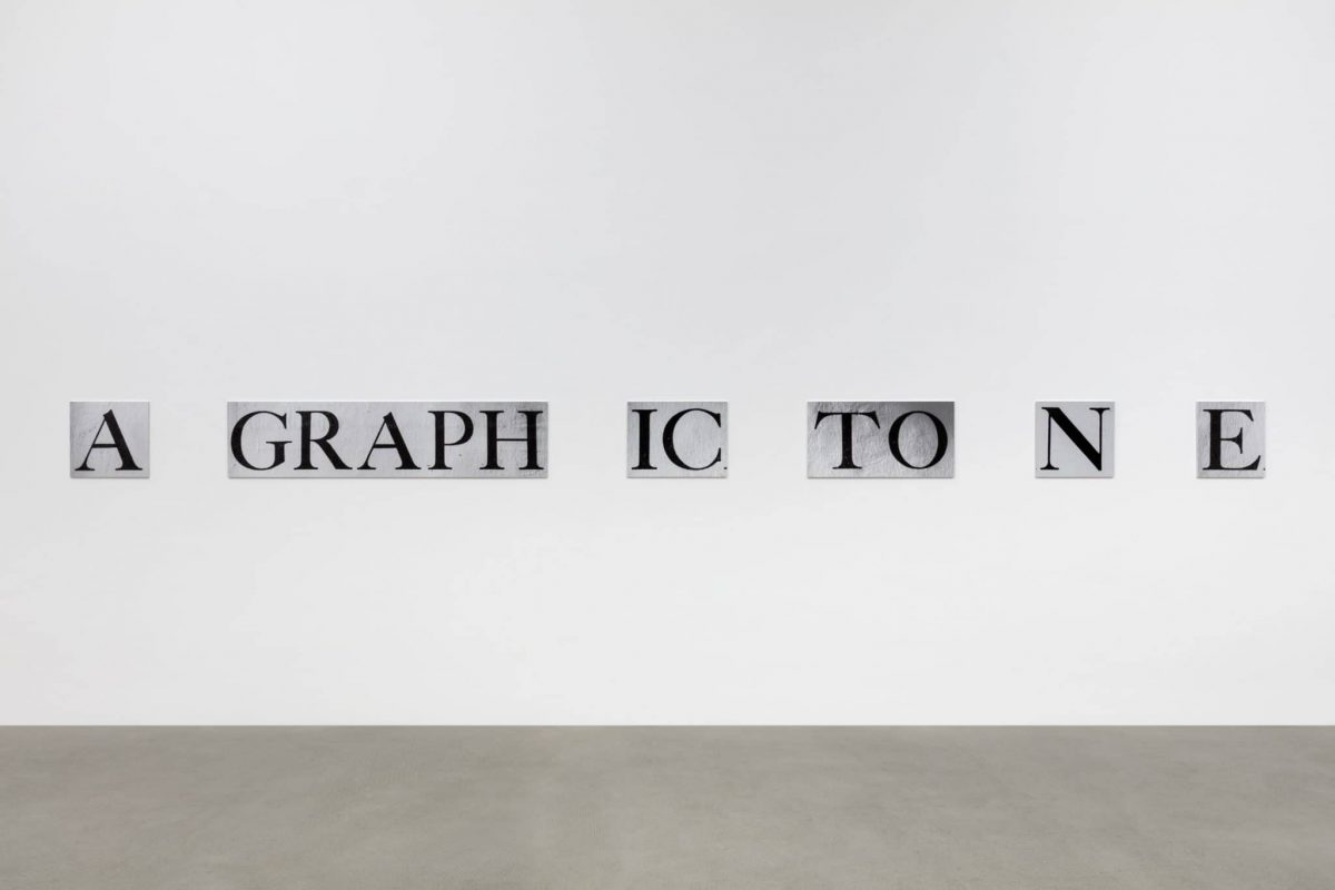 <i>a graphic tone</i>, 2018</br>
38,1 x 600 x 0,8 cm / 15 x 236.2 x 0.3 in