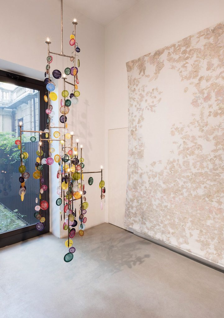 demimondaine, installation view, kaufmann repetto, milano, 2017