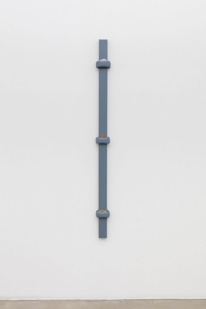 <i>untitled</i>, 2015</br>oil on canvas</br>182 x 12 x 6 cm / 71.6 x 4.7 x 2.4 in