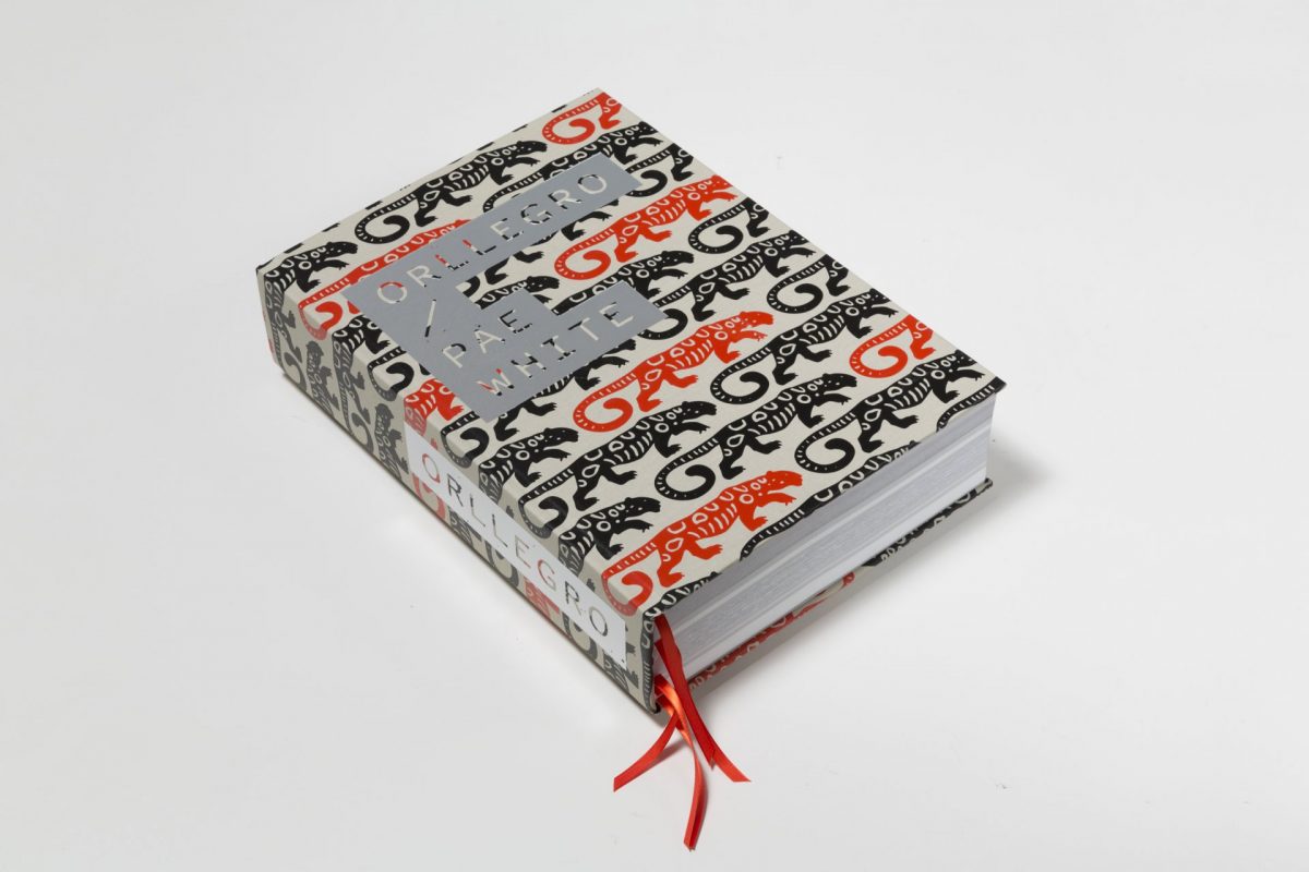 pae white, orllegro, 2014
artist book, numbered and signed by the artist, 36,5 x 26 x 8 cm