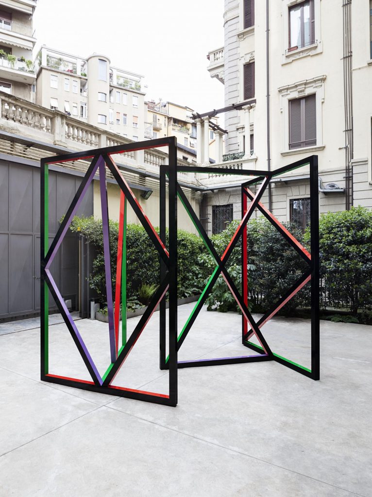 eva rothschild, middle temple, 2015
painted aluminum, 300 x 352 x 338 cm