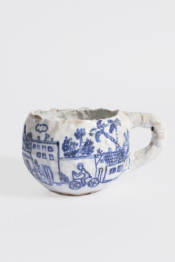 untitled, 2009
ceramic, glaze 3.75 x 5.5 x 4 inches