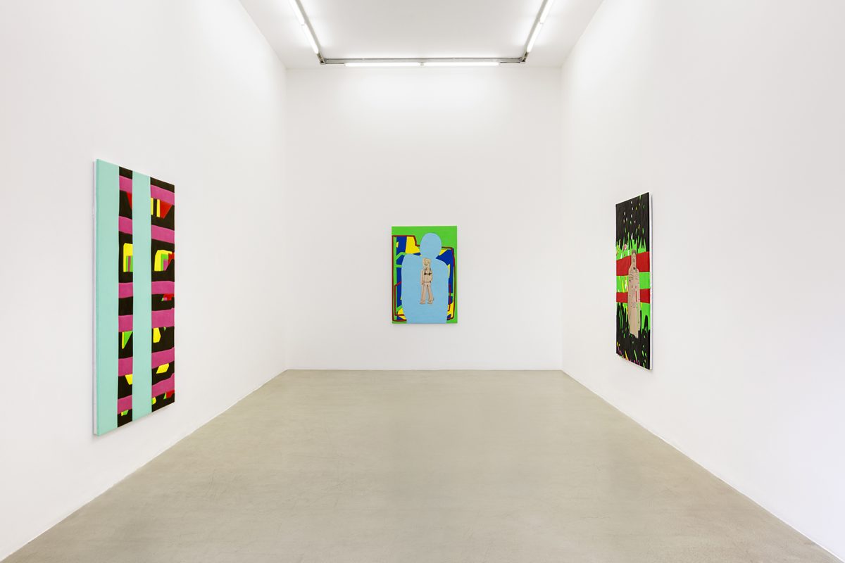 <I>excuse me ma'am</I>, 2016
</br>
installation view, kaufmann repetto, milan