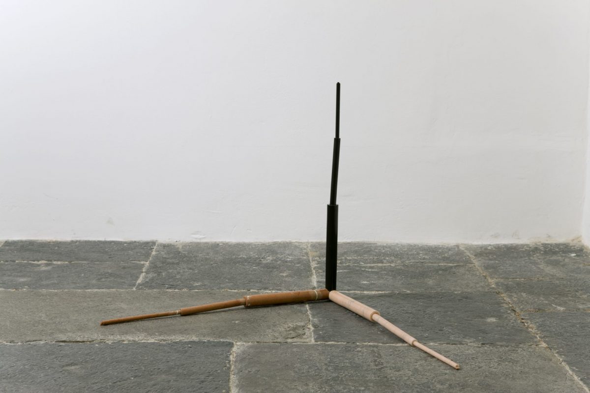 <i>l'iniziatore (the initiator)</i>, 2008</br>belgian black marble, Portuguese pink marble, red marble, red lentil, black soy</br>100 x 100 x 100 cm / 39.4 x 39.4 x 39.4 in
