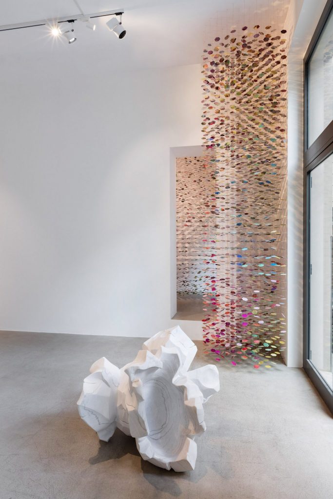 demimondaine, installation view, kaufmann repetto, milano, 2017