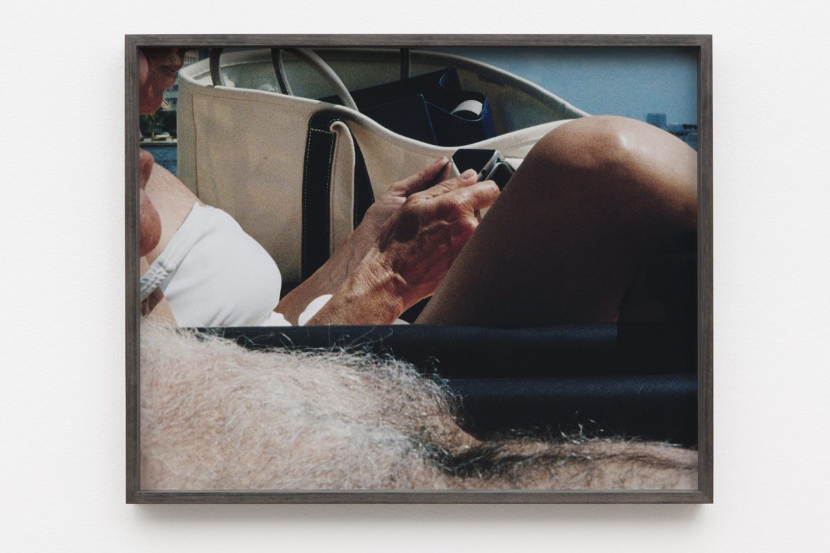 <i>parents in the sun #1</i>, 2014</br>
digital c-print</br>52 x 65 x 3,6 cm / 20,5 x 25,6 x 1,2 in
