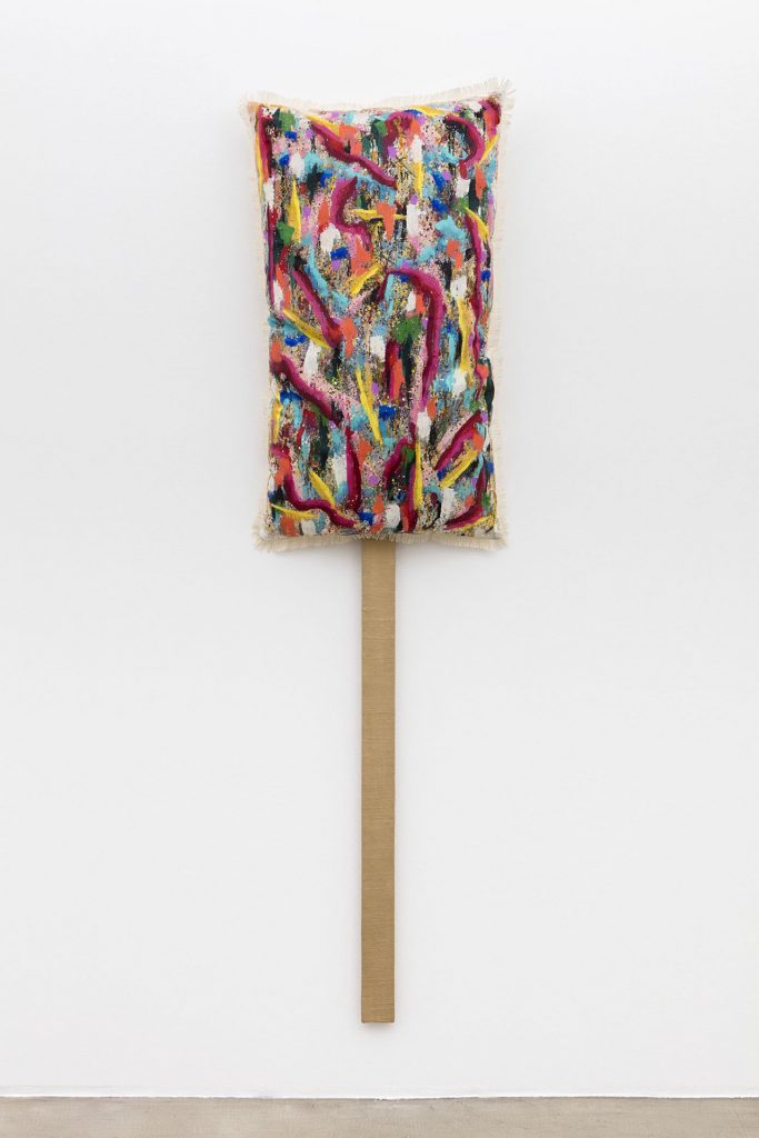 <i>untitled</i>, 2015</br>oil on canvas</br>223 x 61 x 20 cm / 87.8 x 24 x 7.9 in