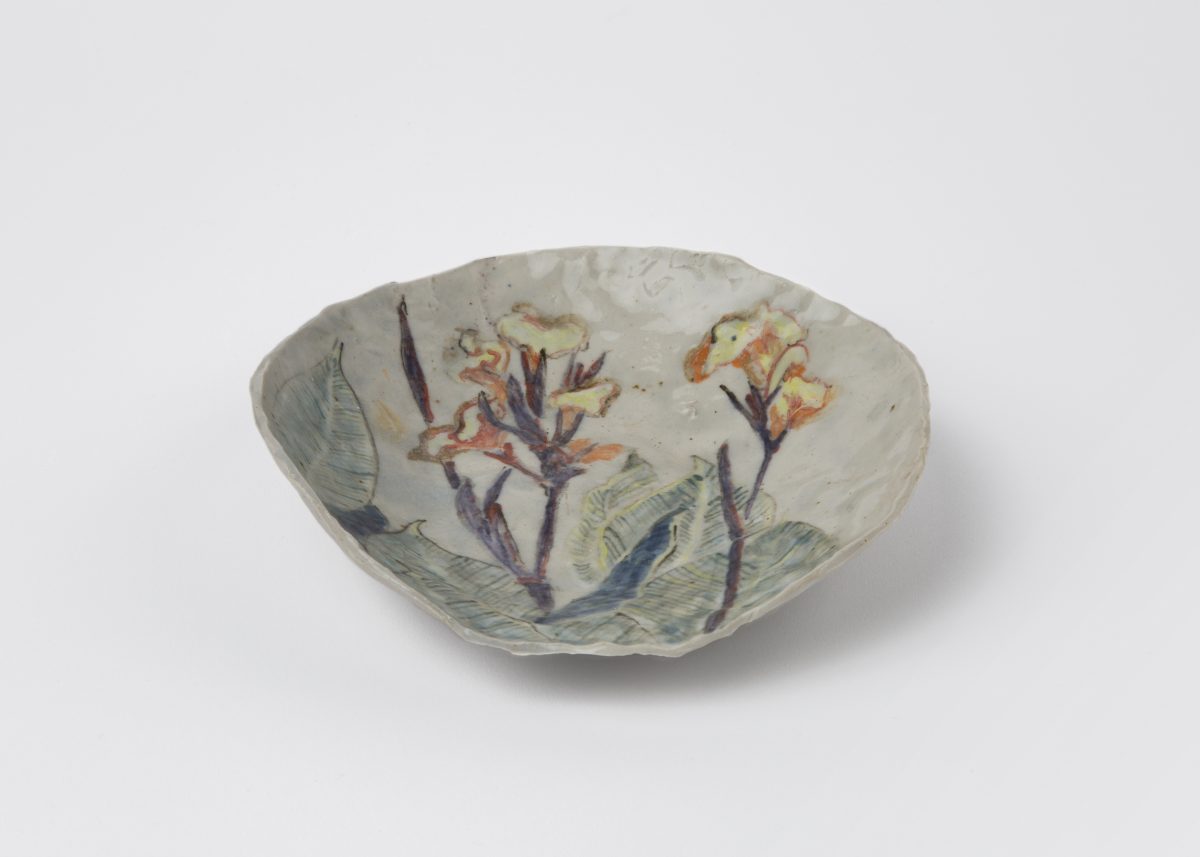 Magdalena Suarez Frimkess, <i>untitled</i>, 2007
</br>
glazed ceramic, 17,8 x 16,5 x 3,8 cm / 7 x 6.5 x 1.5 in