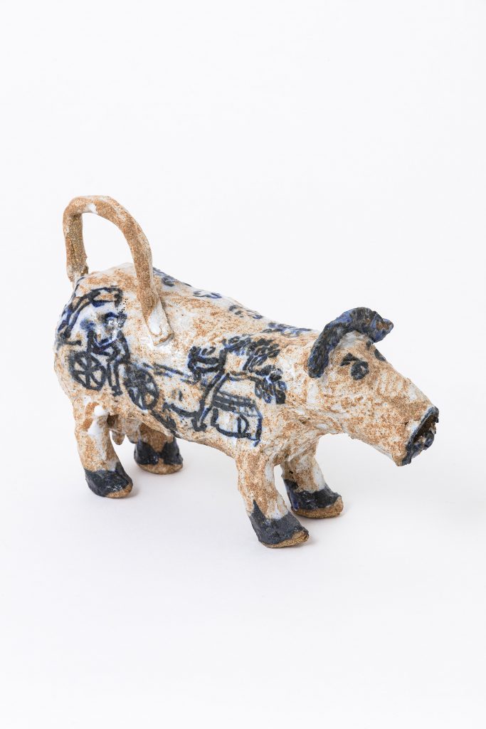 Magdalena Suarez Frimkess, <i>untitled</i>, 2019
</br>
glazed ceramic, 12,7 x 17,8 x 10,2 cm / 5 x 7 x 4 in