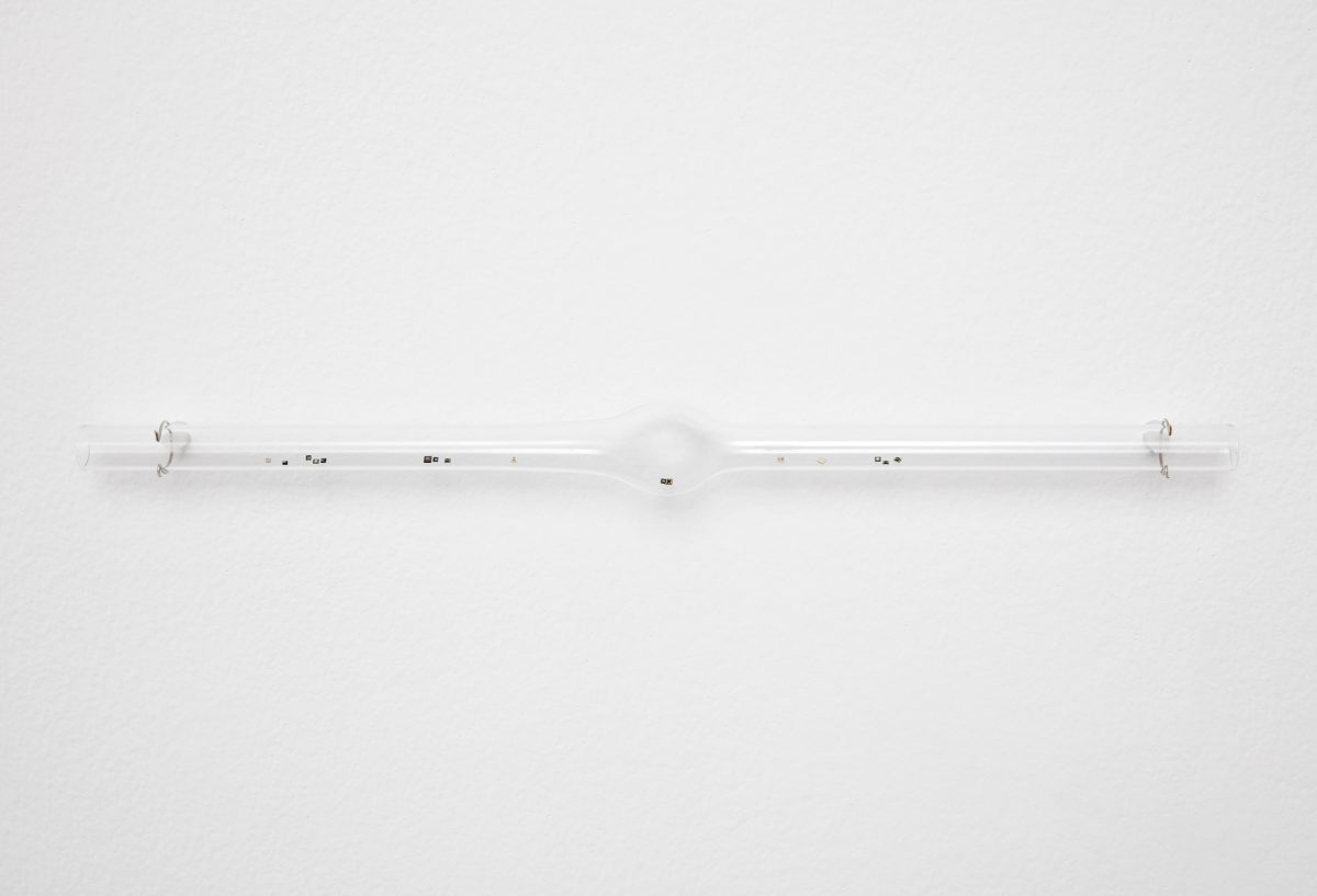 <i>Metallurgic Weather</I>, 2019
</br>
mems - microelectromechanical systems / smartdust: temperature sensors, human
pulse biometric sensors, </br>atmospheric light sensors,
barometric sensors, gyrometers,
proximity sensors
</br>
4 x 44 x 3,8 cm / 1.6 x 17.3 x 1.5 in