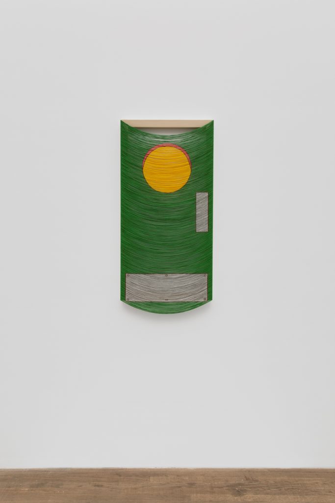 <I>untitled</I>, 2021
</br>
oil on canvas on poplar</br>
104,1 x 49,5 x 3,8 cm / 41 x 19.5 x 1.5 in>