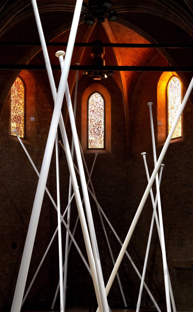 <I>la ronda</i>, 2010
</br> installation view, Capella MACBA, Barcelona
