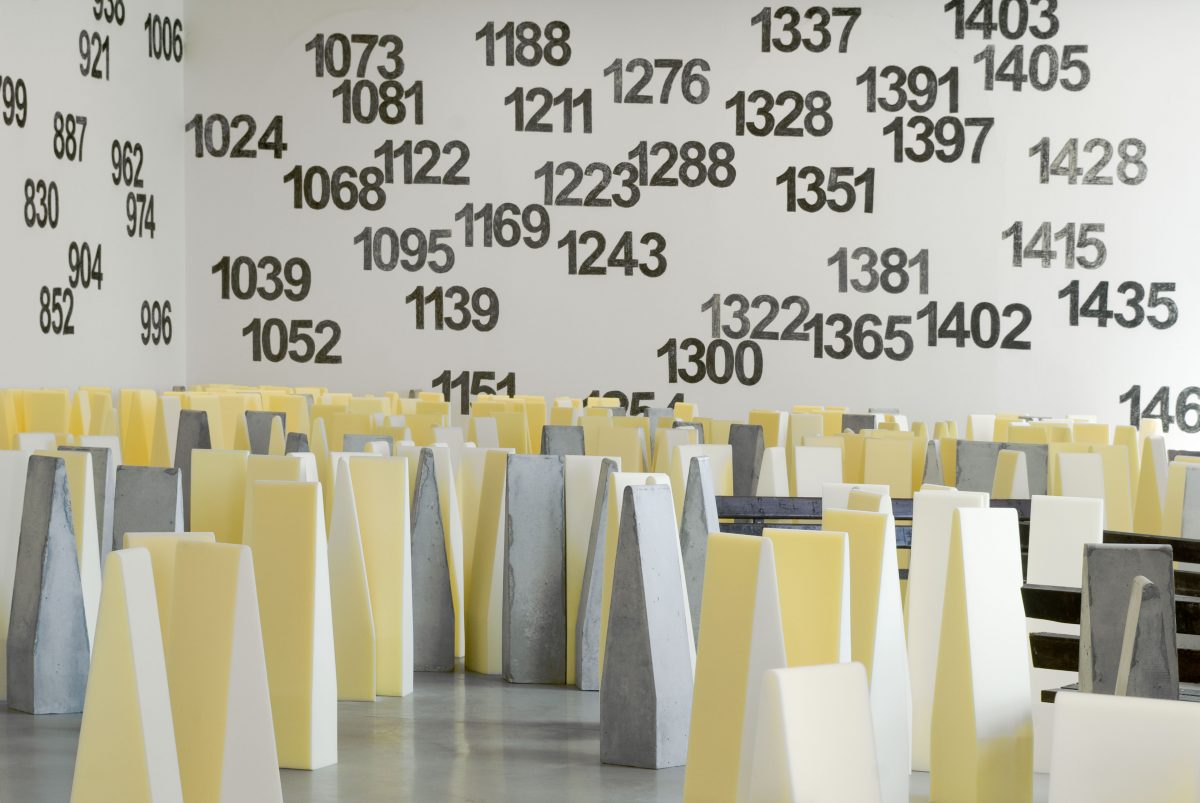 <I>les sanglots long</i>, 2009
</br> installation view, Kunsthalle fridericianum, Kassel