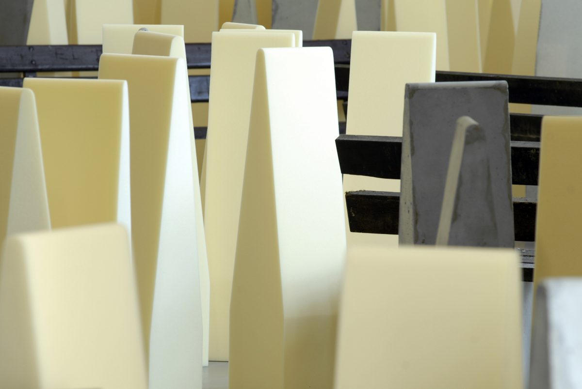 <I>les sanglots long</i>, 2009
</br> installation view, Kunsthalle fridericianum, Kassel