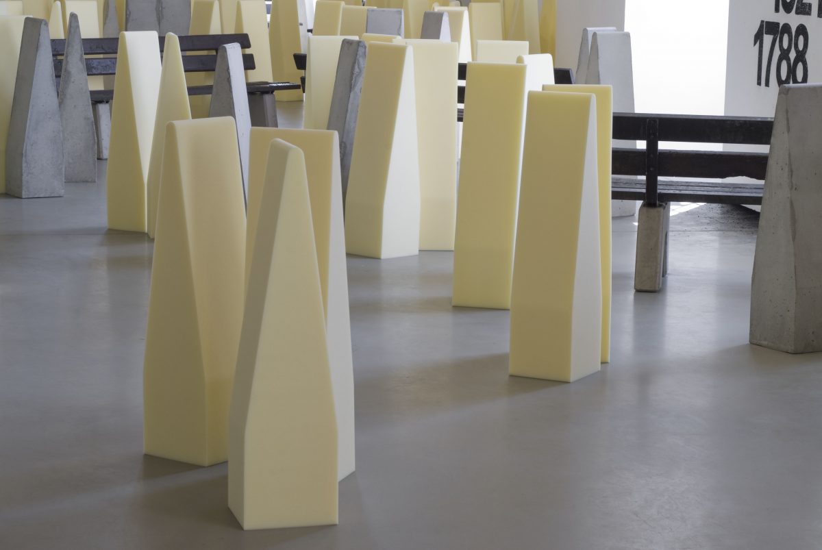 <I>les sanglots long</i>, 2009
</br> installation view, Kunsthalle fridericianum, Kassel