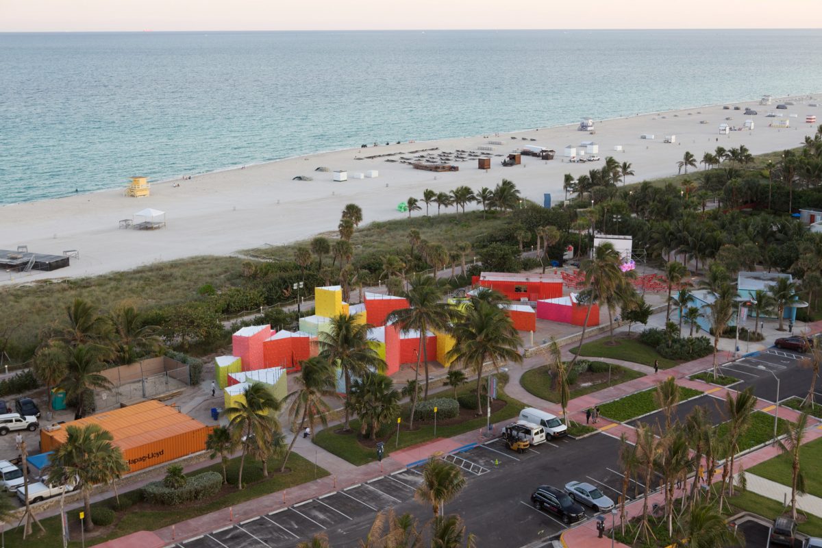 <I>self roaming</i>, 2009
</br> installation view, Art Basel Miami