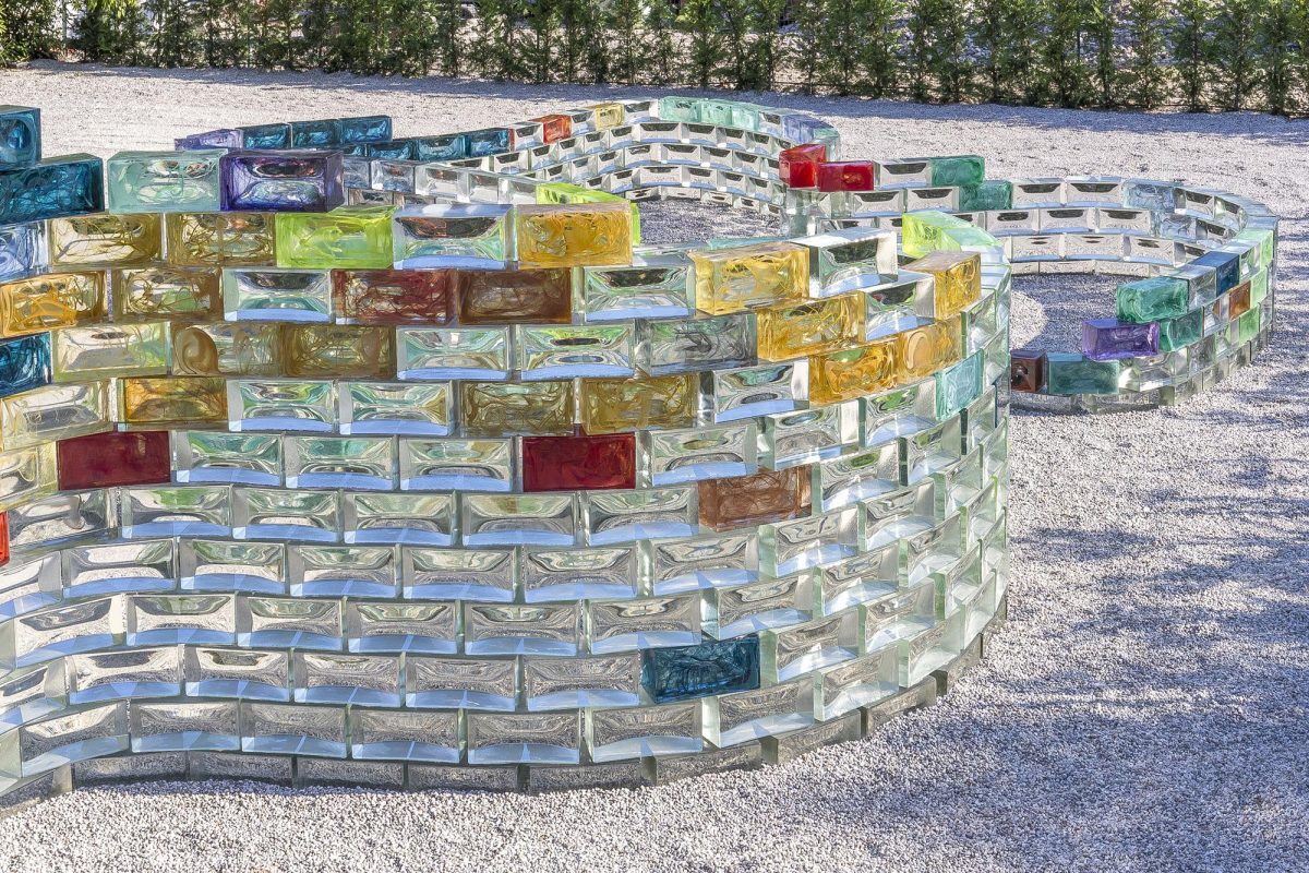 <I>pae white</i>, 2017
</br> installation view, fondazione cini - le stanze del vetro