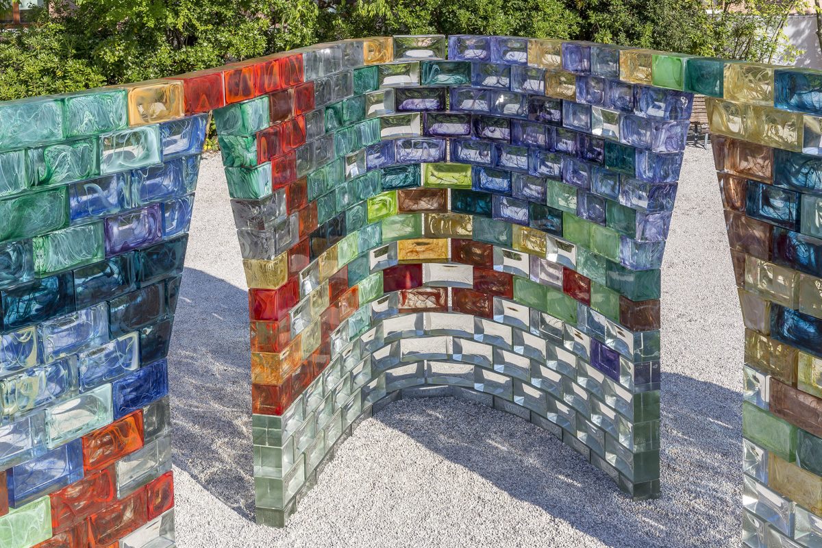 <I>pae white</i>, 2017
</br> installation view, fondazione cini - le stanze del vetro