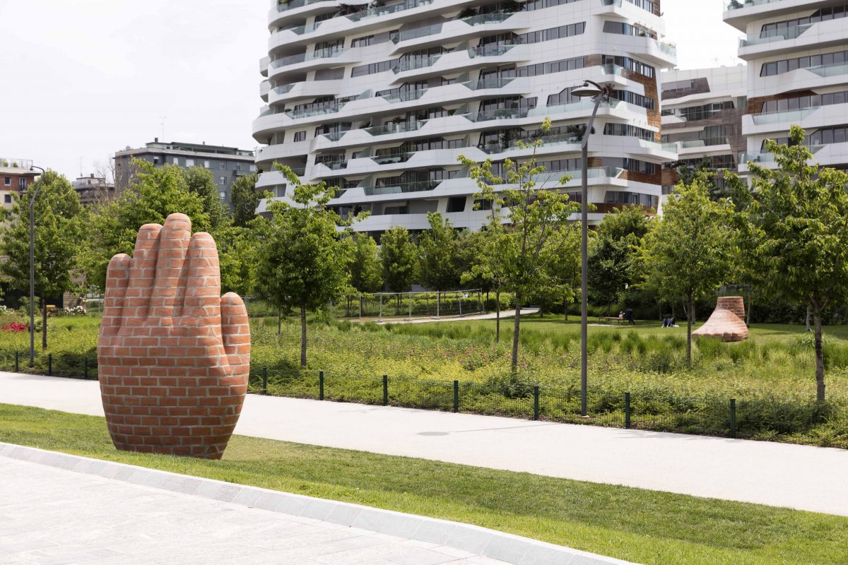 <I>Judith Hopf, Han and Foot for Milan</i>, 2018
</br> installation view, ArtLine Park of Contemporary Art, Milan